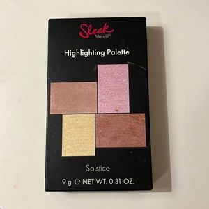 UNOPENED SLEEK HIGHLIGHTING PALETTE